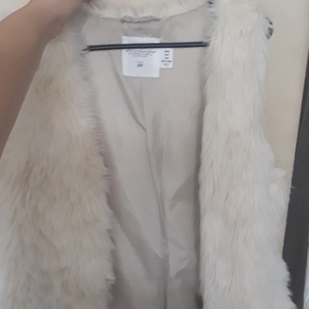 Faux fur vest H&M